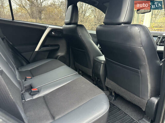 Белый Тойота РАВ 4, объемом двигателя 2.2 л и пробегом 190 тыс. км за 20600 $, фото 16 на Automoto.ua