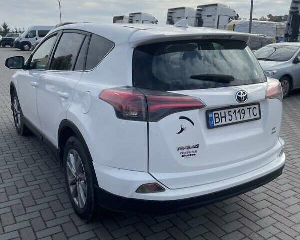 Білий Тойота РАВ 4, об'ємом двигуна 2.5 л та пробігом 97 тис. км за 16800 $, фото 2 на Automoto.ua
