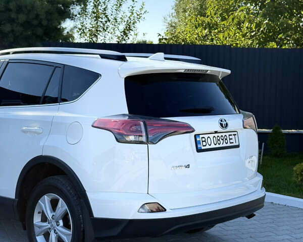 Білий Тойота РАВ 4, об'ємом двигуна 2.49 л та пробігом 162 тис. км за 20300 $, фото 21 на Automoto.ua