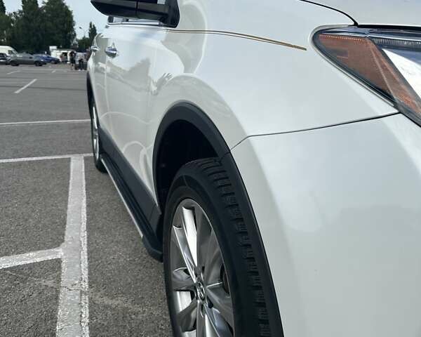 Тойота РАВ 4 2016 в Житомире на Automoto.ua Белый Тойота РАВ 4, объемом двигателя 2.49 л и пробегом 124 тыс. км за 21500 $, фото 15 на Automoto.ua