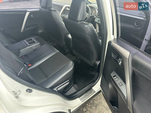 Белый Тойота РАВ 4, объемом двигателя 2.49 л и пробегом 72 тыс. км за 22900 $, фото 33 на Automoto.ua