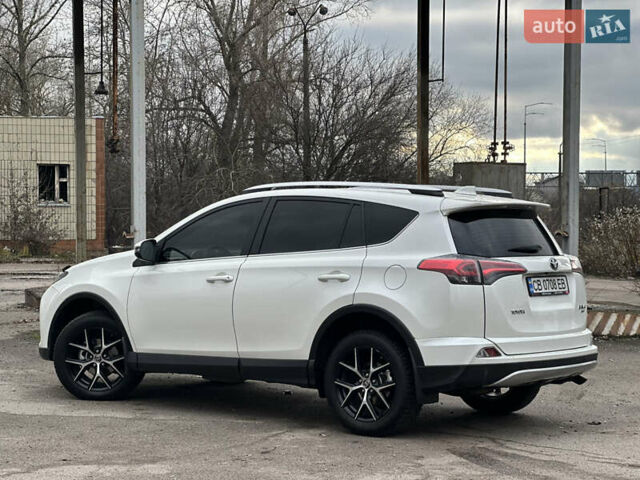 Белый Тойота РАВ 4, объемом двигателя 2.2 л и пробегом 190 тыс. км за 20600 $, фото 8 на Automoto.ua