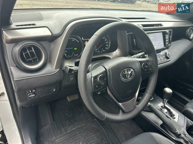 Белый Тойота РАВ 4, объемом двигателя 2.49 л и пробегом 72 тыс. км за 22900 $, фото 16 на Automoto.ua