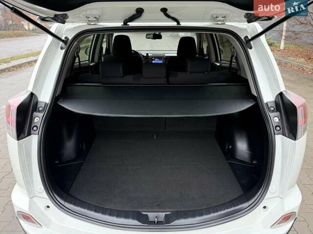 Белый Тойота РАВ 4, объемом двигателя 1.99 л и пробегом 110 тыс. км за 20900 $, фото 21 на Automoto.ua