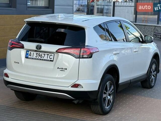 Тойота РАВ 4 2016 в Белой Церкве на Automoto.ua Белый Тойота РАВ 4, объемом двигателя 1.99 л и пробегом 110 тыс. км за 22500 $, фото 24 на Automoto.ua