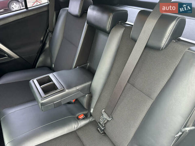 Белый Тойота РАВ 4, объемом двигателя 2.49 л и пробегом 72 тыс. км за 22900 $, фото 29 на Automoto.ua