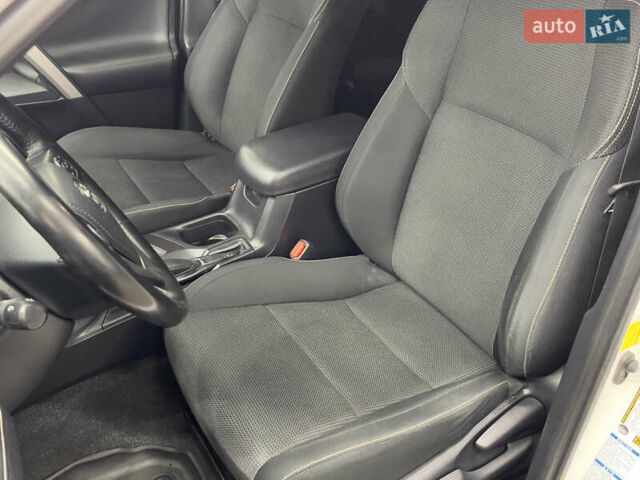 Білий Тойота РАВ 4, об'ємом двигуна 2.49 л та пробігом 92 тис. км за 18990 $, фото 9 на Automoto.ua