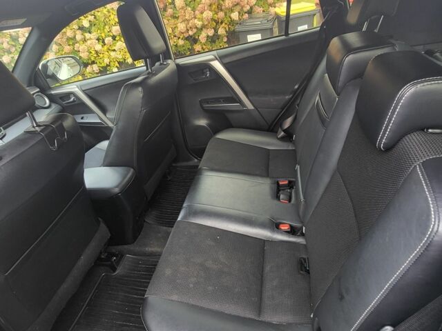 Белый Тойота РАВ 4, объемом двигателя 2.5 л и пробегом 114 тыс. км за 23989 $, фото 5 на Automoto.ua