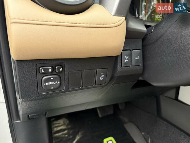 Белый Тойота РАВ 4, объемом двигателя 1.99 л и пробегом 115 тыс. км за 21990 $, фото 30 на Automoto.ua