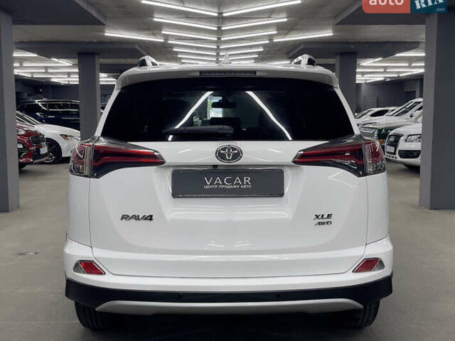 Білий Тойота РАВ 4, об'ємом двигуна 2.49 л та пробігом 92 тис. км за 18990 $, фото 3 на Automoto.ua