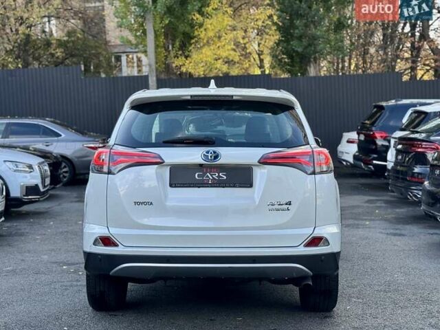 Тойота РАВ 4 2016 в Киеве на Automoto.ua Белый Тойота РАВ 4, объемом двигателя 2.5 л и пробегом 165 тыс. км за 22200 $, фото 9 на Automoto.ua