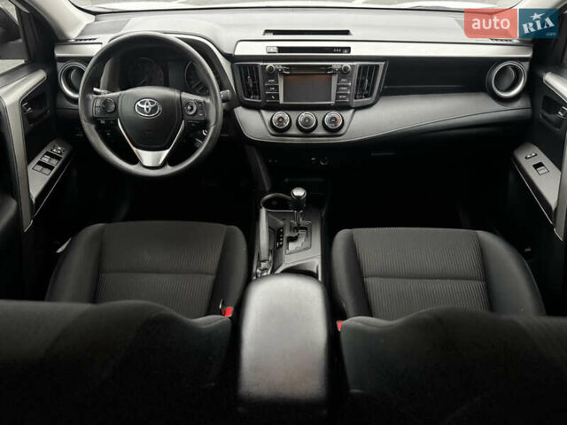 Білий Тойота РАВ 4, об'ємом двигуна 2.49 л та пробігом 173 тис. км за 16100 $, фото 24 на Automoto.ua