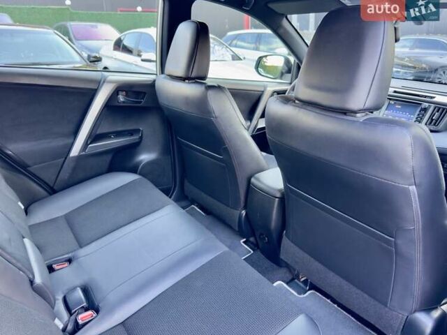 Белый Тойота РАВ 4, объемом двигателя 2.5 л и пробегом 165 тыс. км за 21800 $, фото 17 на Automoto.ua