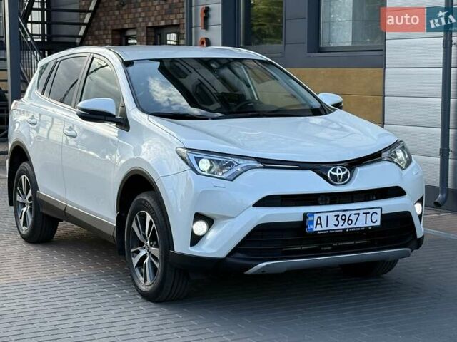 Тойота РАВ 4 2016 в Белой Церкве на Automoto.ua Белый Тойота РАВ 4, объемом двигателя 1.99 л и пробегом 110 тыс. км за 22500 $, фото 16 на Automoto.ua