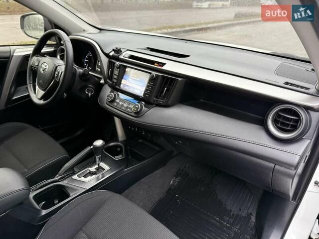 Белый Тойота РАВ 4, объемом двигателя 1.99 л и пробегом 110 тыс. км за 20900 $, фото 30 на Automoto.ua