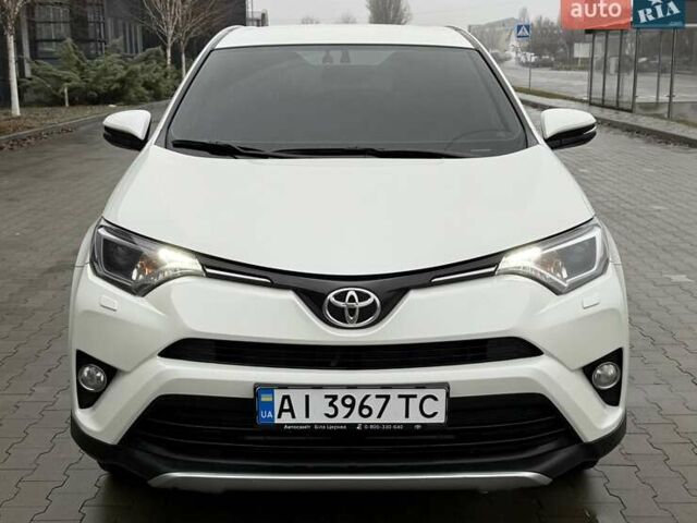 Белый Тойота РАВ 4, объемом двигателя 1.99 л и пробегом 110 тыс. км за 19999 $, фото 2 на Automoto.ua