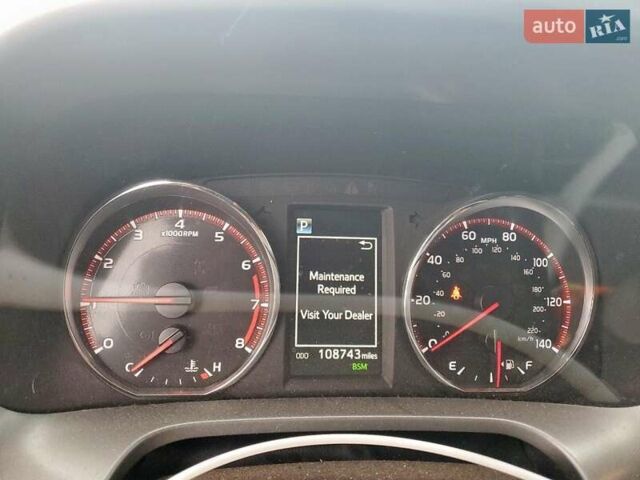 Белый Тойота РАВ 4, объемом двигателя 2.49 л и пробегом 175 тыс. км за 5300 $, фото 8 на Automoto.ua