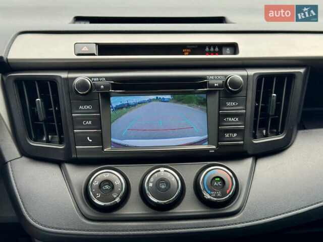 Тойота РАВ 4 2016 у Києві на Automoto.ua Білий Тойота РАВ 4, об'ємом двигуна 2.49 л та пробігом 173 тис. км за 17200 $, фото 48 на Automoto.ua
