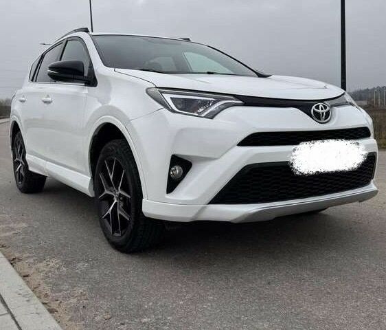 Белый Тойота РАВ 4, объемом двигателя 0 л и пробегом 123 тыс. км за 15500 $, фото 1 на Automoto.ua