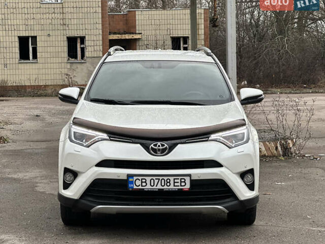 Белый Тойота РАВ 4, объемом двигателя 2.2 л и пробегом 190 тыс. км за 20600 $, фото 4 на Automoto.ua
