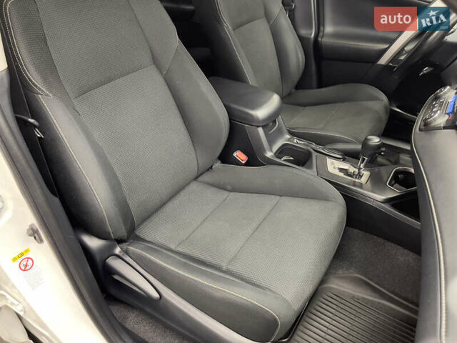 Білий Тойота РАВ 4, об'ємом двигуна 2.49 л та пробігом 92 тис. км за 18990 $, фото 17 на Automoto.ua