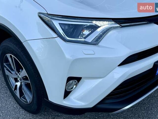 Белый Тойота РАВ 4, объемом двигателя 1.99 л и пробегом 110 тыс. км за 19999 $, фото 25 на Automoto.ua