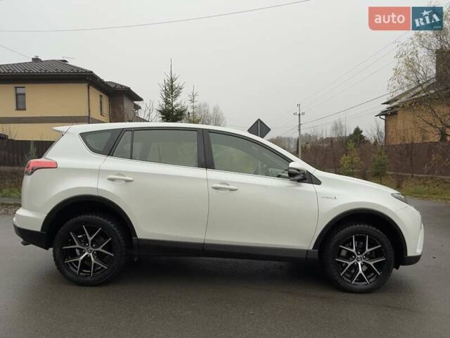 Белый Тойота РАВ 4, объемом двигателя 2.49 л и пробегом 71 тыс. км за 24800 $, фото 6 на Automoto.ua