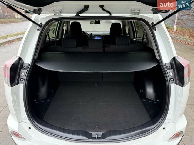 Белый Тойота РАВ 4, объемом двигателя 1.99 л и пробегом 110 тыс. км за 19999 $, фото 21 на Automoto.ua