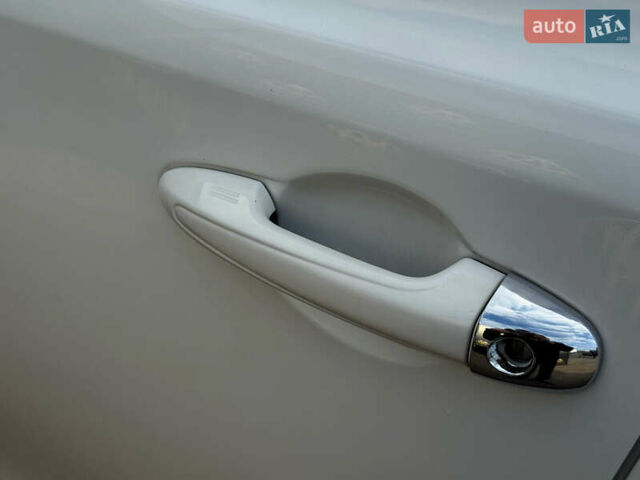 Белый Тойота РАВ 4, объемом двигателя 2.49 л и пробегом 114 тыс. км за 21999 $, фото 9 на Automoto.ua