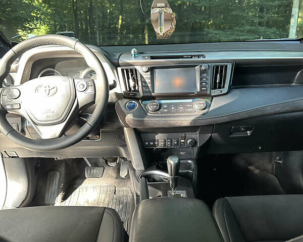 Белый Тойота РАВ 4, объемом двигателя 2.5 л и пробегом 147 тыс. км за 20399 $, фото 12 на Automoto.ua