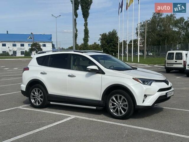 Тойота РАВ 4 2016 в Житомире на Automoto.ua Белый Тойота РАВ 4, объемом двигателя 2.49 л и пробегом 124 тыс. км за 21500 $, фото 4 на Automoto.ua