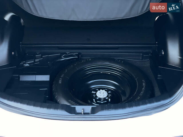 Тойота РАВ 4 2016 в Одессе на Automoto.ua Белый Тойота РАВ 4, объемом двигателя 2.49 л и пробегом 45 тыс. км за 21600 $, фото 40 на Automoto.ua