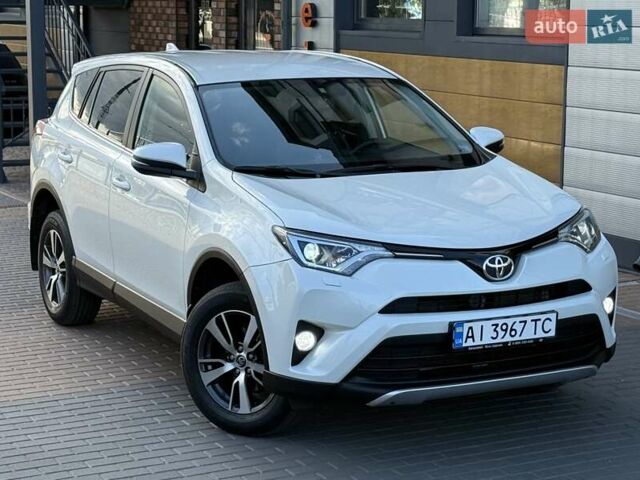 Тойота РАВ 4 2016 в Белой Церкве на Automoto.ua Белый Тойота РАВ 4, объемом двигателя 1.99 л и пробегом 110 тыс. км за 22500 $, фото 14 на Automoto.ua