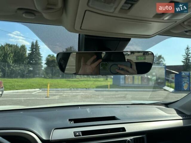 Тойота РАВ 4 2016 в Житомире на Automoto.ua Белый Тойота РАВ 4, объемом двигателя 2.49 л и пробегом 124 тыс. км за 21500 $, фото 49 на Automoto.ua