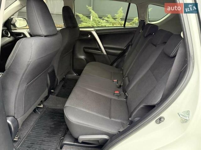 Белый Тойота РАВ 4, объемом двигателя 1.99 л и пробегом 110 тыс. км за 20900 $, фото 40 на Automoto.ua