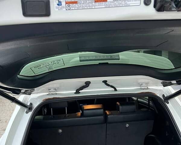 Белый Тойота РАВ 4, объемом двигателя 2.5 л и пробегом 140 тыс. км за 24999 $, фото 26 на Automoto.ua