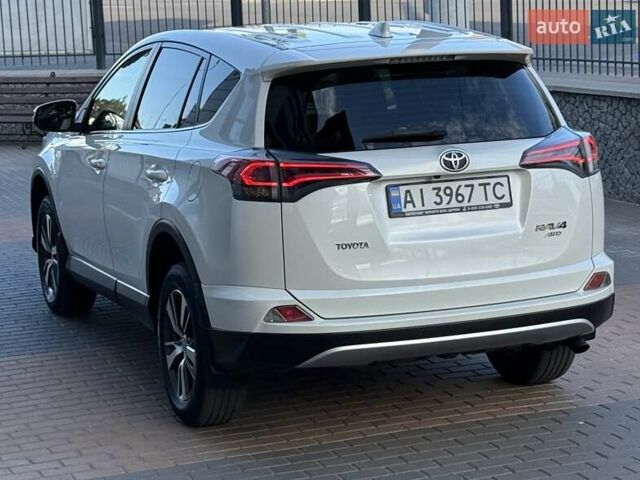 Тойота РАВ 4 2016 в Белой Церкве на Automoto.ua Белый Тойота РАВ 4, объемом двигателя 1.99 л и пробегом 110 тыс. км за 22500 $, фото 32 на Automoto.ua