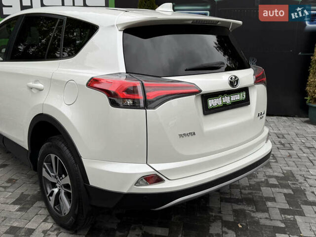 Белый Тойота РАВ 4, объемом двигателя 1.99 л и пробегом 115 тыс. км за 21990 $, фото 54 на Automoto.ua