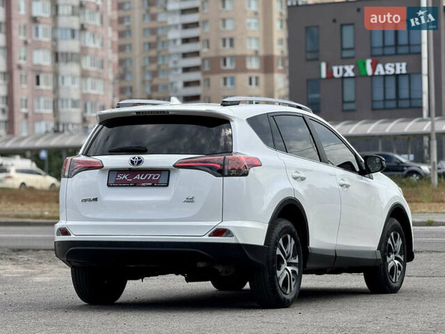 Тойота РАВ 4 2016 у Києві на Automoto.ua Білий Тойота РАВ 4, об'ємом двигуна 2.49 л та пробігом 173 тис. км за 17200 $, фото 90 на Automoto.ua
