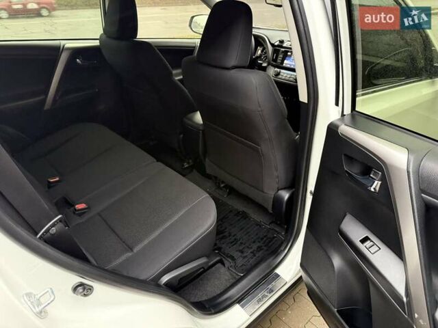 Белый Тойота РАВ 4, объемом двигателя 1.99 л и пробегом 110 тыс. км за 20900 $, фото 39 на Automoto.ua