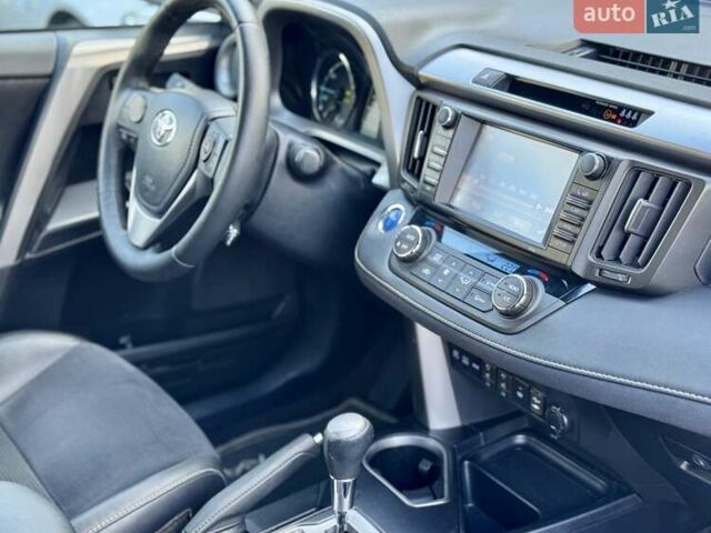Тойота РАВ 4 2016 в Киеве на Automoto.ua Белый Тойота РАВ 4, объемом двигателя 2.5 л и пробегом 165 тыс. км за 22200 $, фото 28 на Automoto.ua
