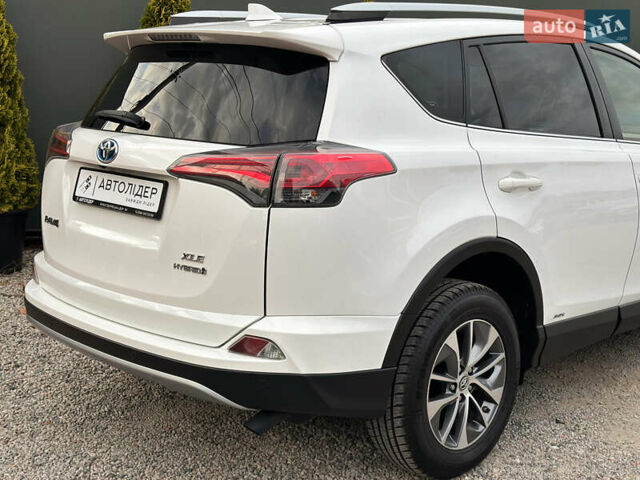 Белый Тойота РАВ 4, объемом двигателя 2.49 л и пробегом 45 тыс. км за 22200 $, фото 23 на Automoto.ua