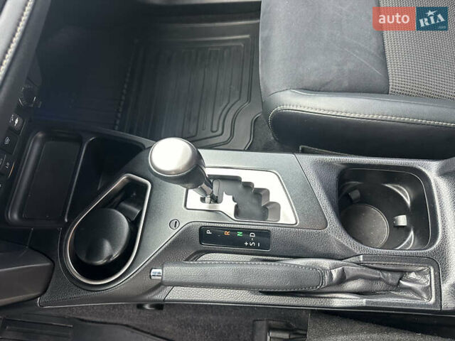 Белый Тойота РАВ 4, объемом двигателя 2.49 л и пробегом 72 тыс. км за 22900 $, фото 18 на Automoto.ua