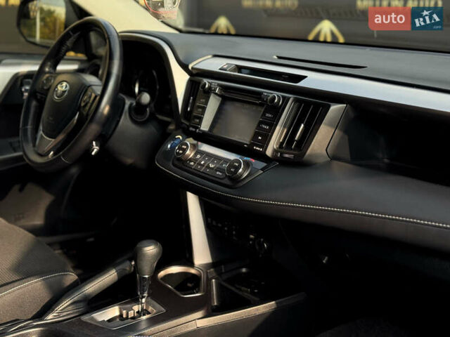 Белый Тойота РАВ 4, объемом двигателя 2.49 л и пробегом 114 тыс. км за 21999 $, фото 16 на Automoto.ua