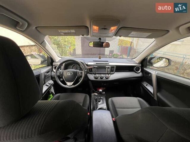 Тойота РАВ 4 2016 в Львове на Automoto.ua Белый Тойота РАВ 4, объемом двигателя 2.49 л и пробегом 116 тыс. км за 18300 $, фото 8 на Automoto.ua