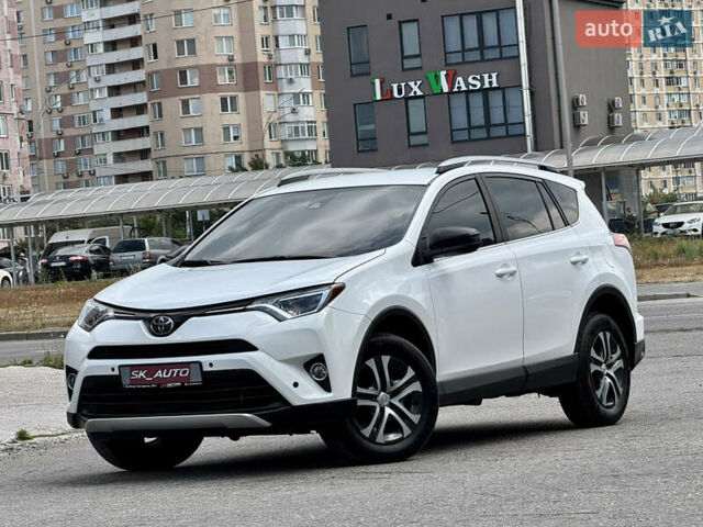 Тойота РАВ 4 2016 у Києві на Automoto.ua Білий Тойота РАВ 4, об'ємом двигуна 2.49 л та пробігом 173 тис. км за 17200 $, фото 58 на Automoto.ua