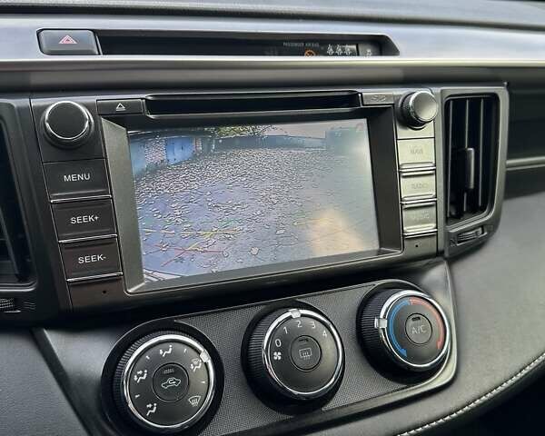 Білий Тойота РАВ 4, об'ємом двигуна 1.99 л та пробігом 149 тис. км за 19500 $, фото 12 на Automoto.ua