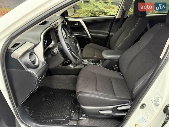 Белый Тойота РАВ 4, объемом двигателя 1.99 л и пробегом 110 тыс. км за 20900 $, фото 28 на Automoto.ua