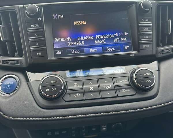 Белый Тойота РАВ 4, объемом двигателя 2.49 л и пробегом 72 тыс. км за 22900 $, фото 23 на Automoto.ua