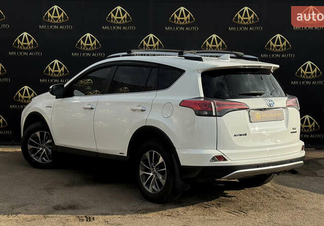 Белый Тойота РАВ 4, объемом двигателя 2.49 л и пробегом 114 тыс. км за 21999 $, фото 3 на Automoto.ua